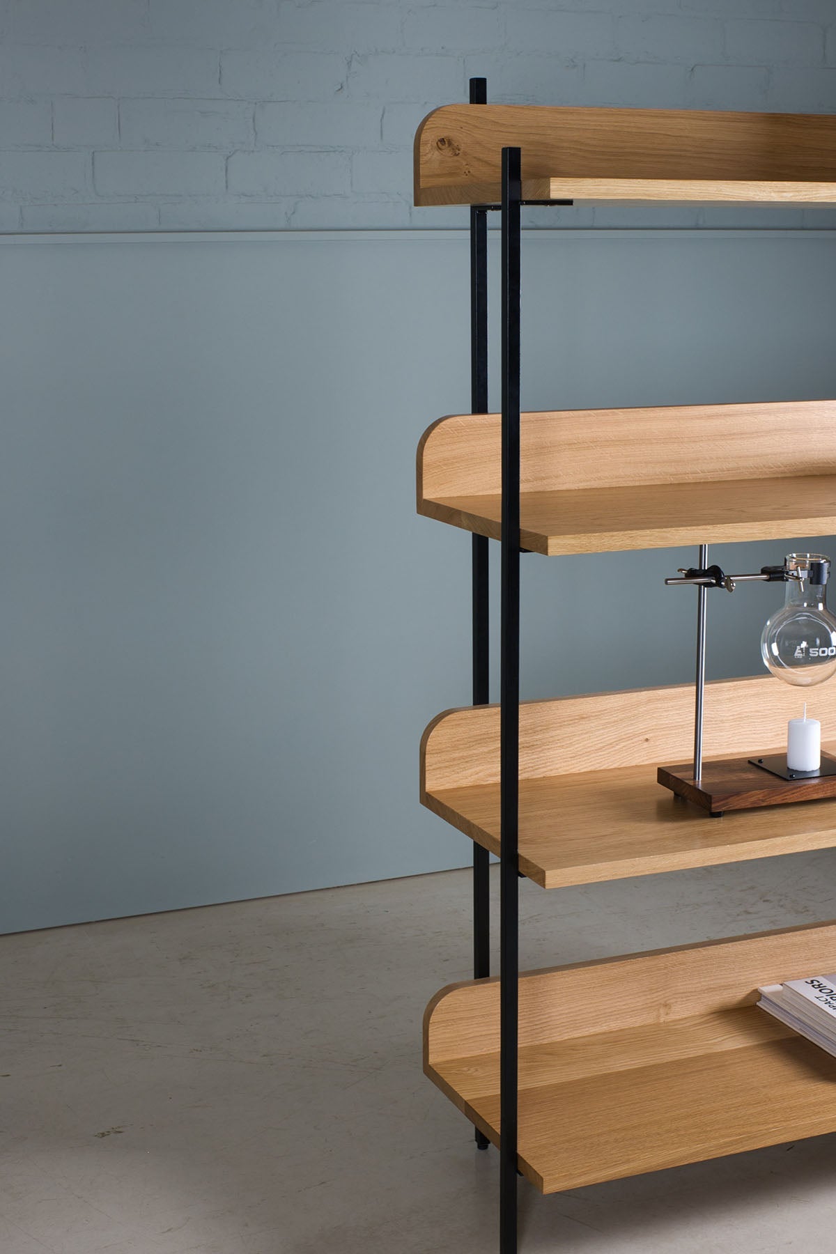 Oak Bookcase, Sia