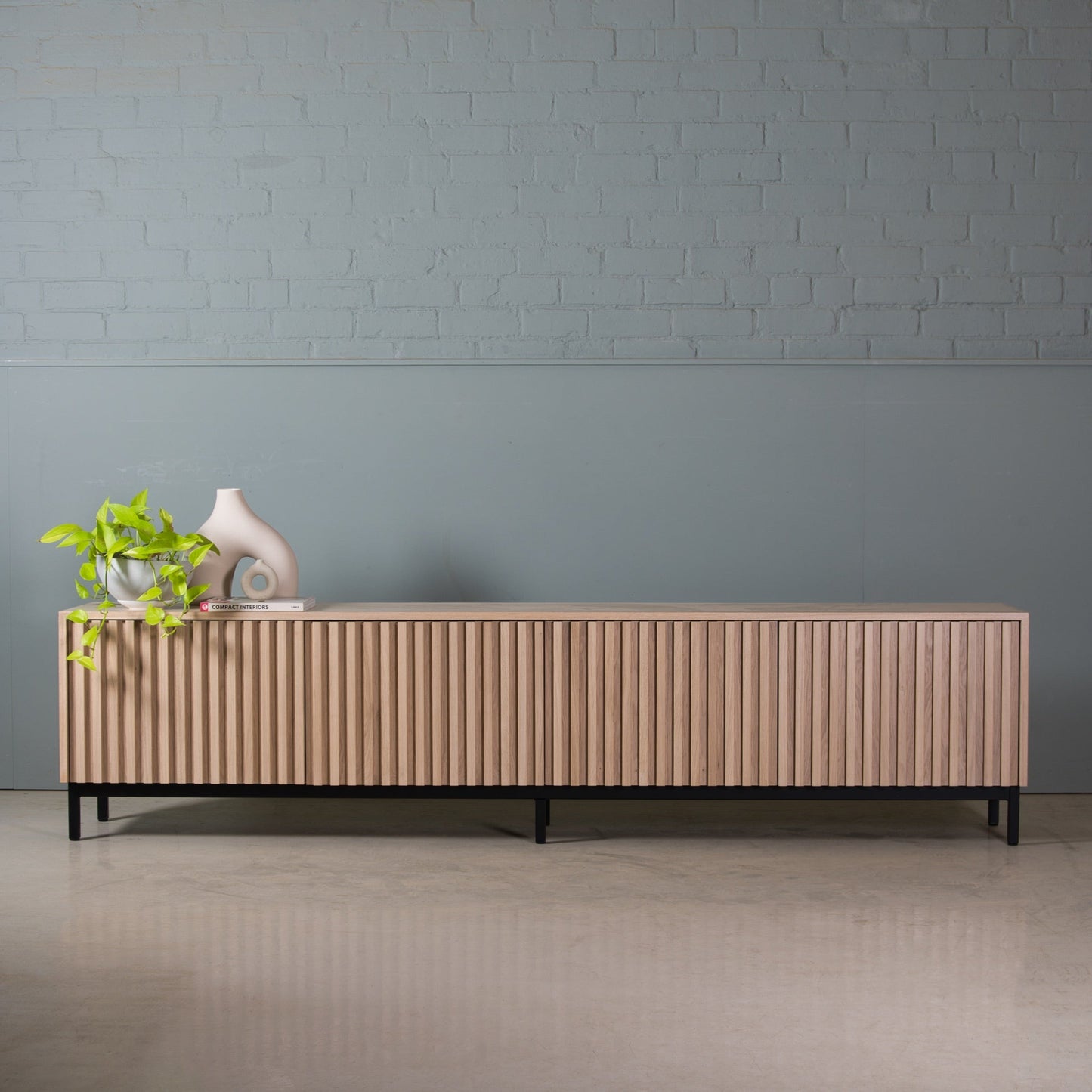 Fluted Oak Cabinet, Neutral