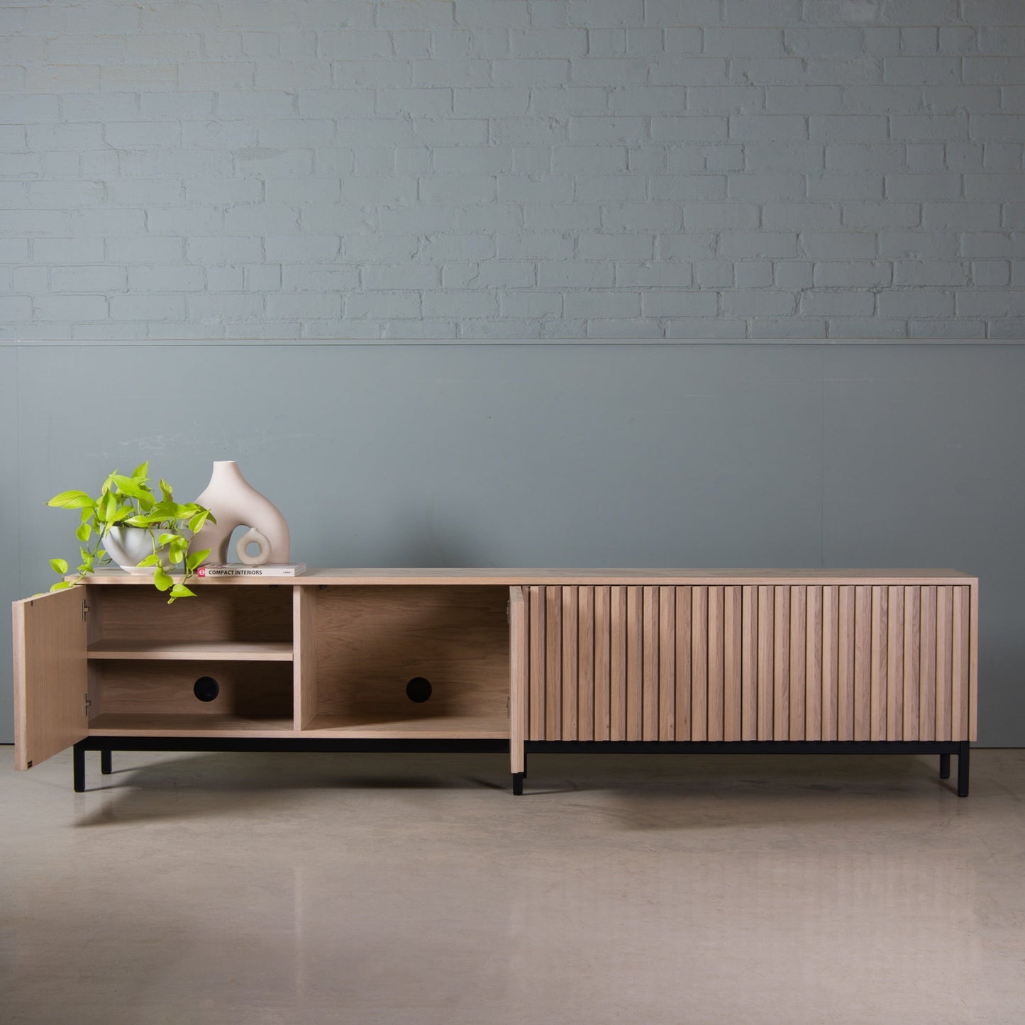 Fluted Oak Cabinet, Neutral