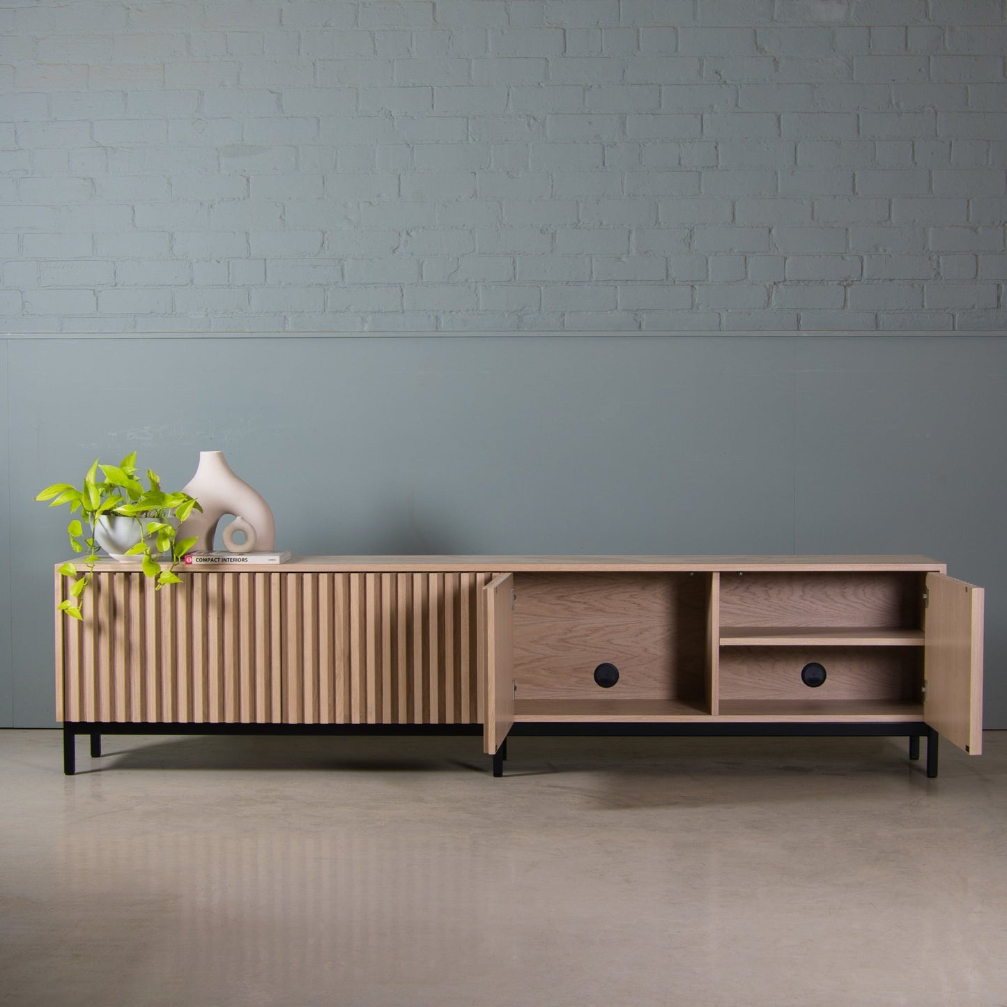 Fluted Oak Cabinet, Neutral