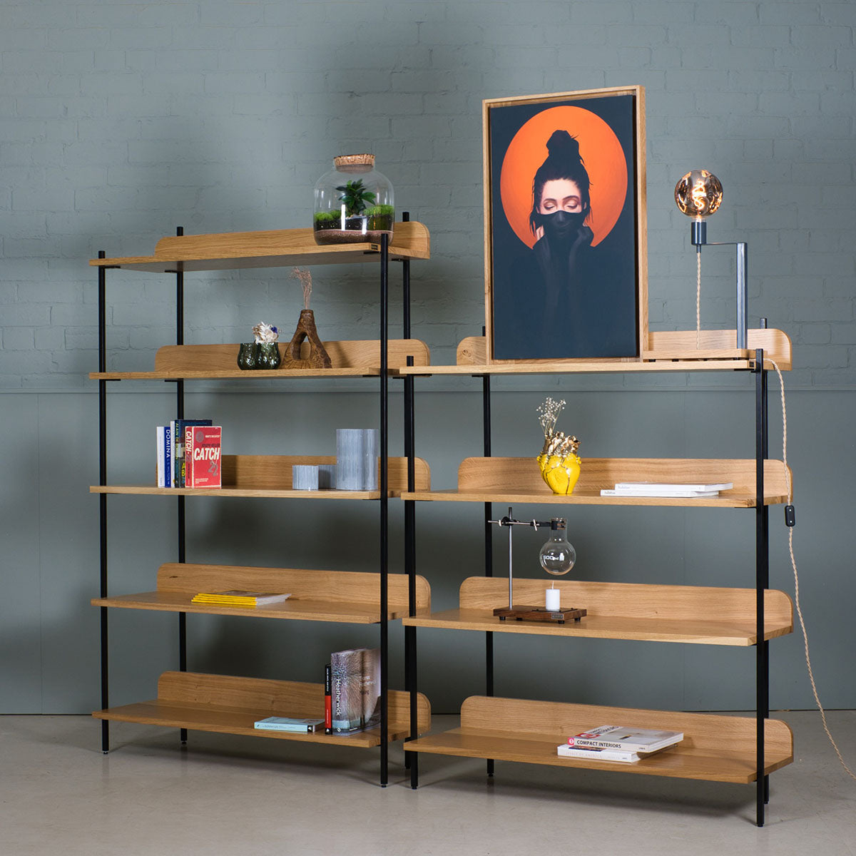 Oak Bookcase, Sia