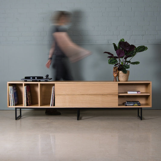 Oak Record Player Cabinet, Arte