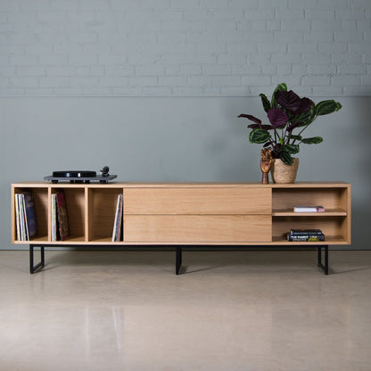 Oak Record Player Cabinet, Arte
